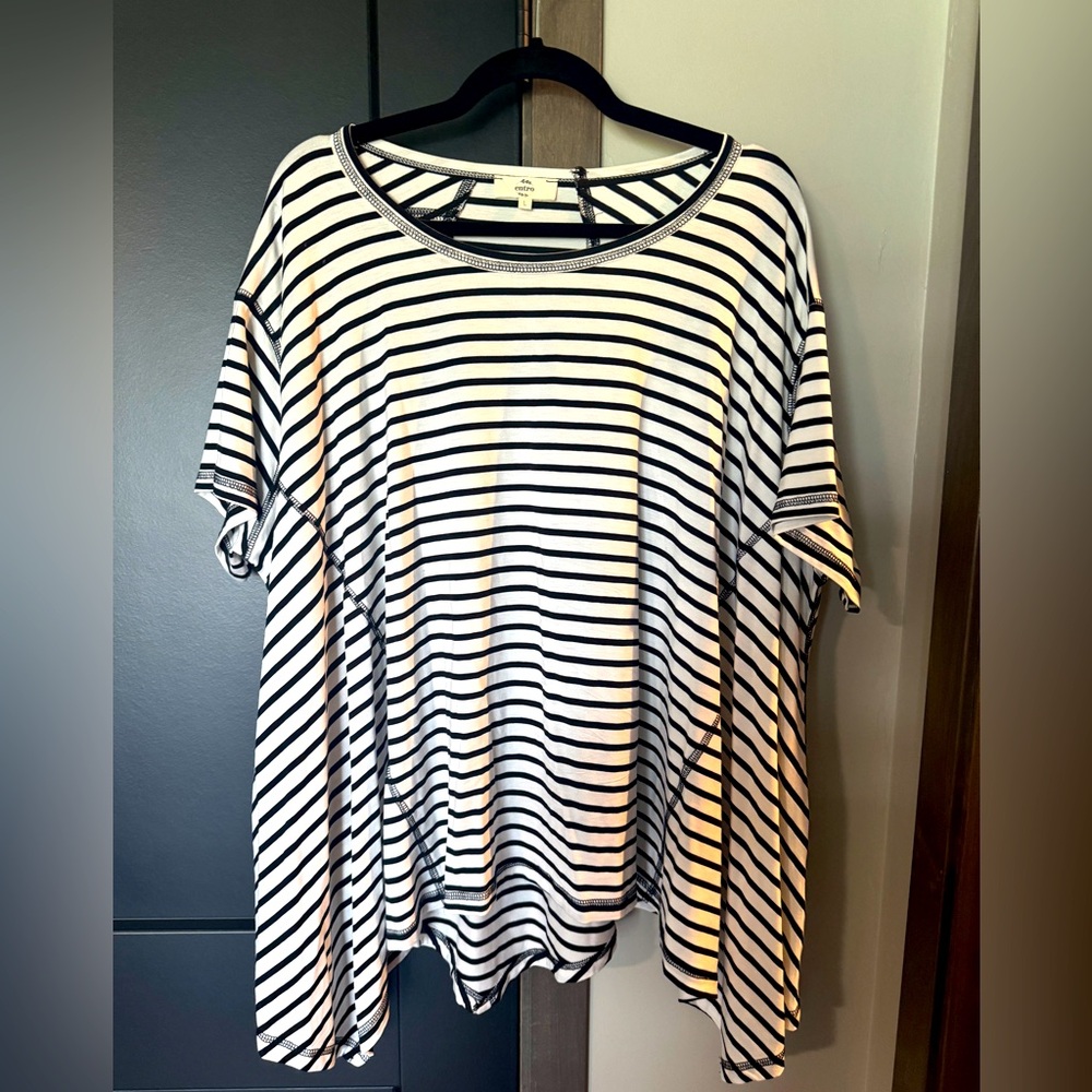 Entro brand, black/white stripe top, size large but can fit up to a 2X